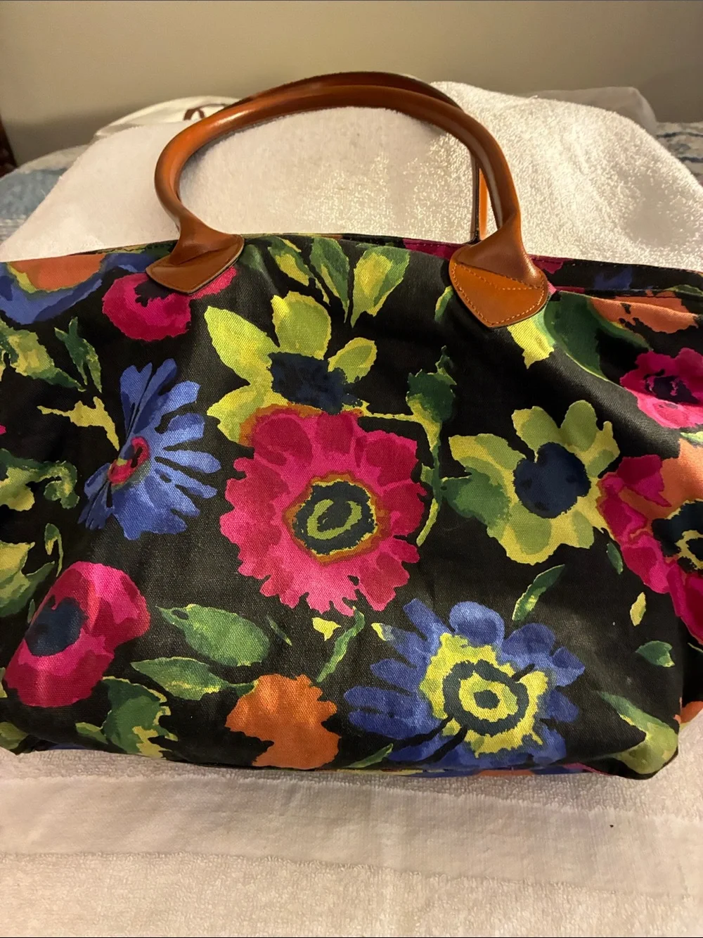 Gitano Vintage Floral Tapestry Canvas overnight Tote Bag w/Tan Leather Handles